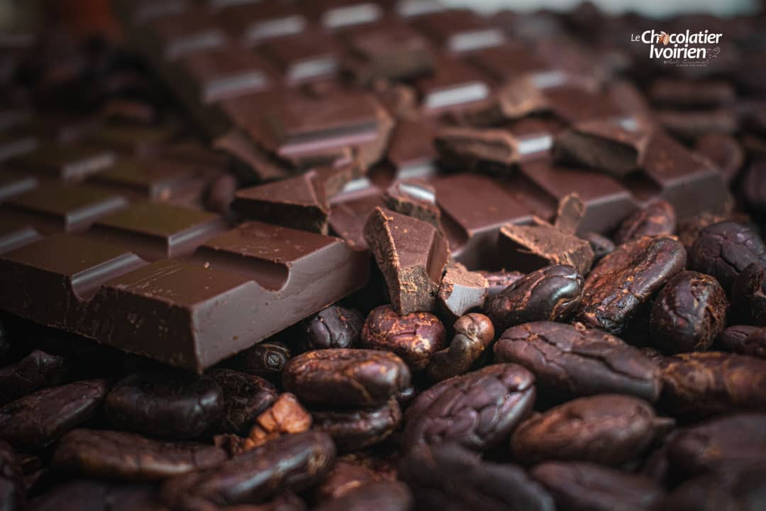 CHOCOLAT NOIR ÉCLAT DE FÈVES 🍫